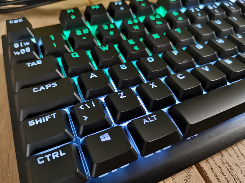 Corsair K60 RGB Pro tastatur nærbillede.jpg